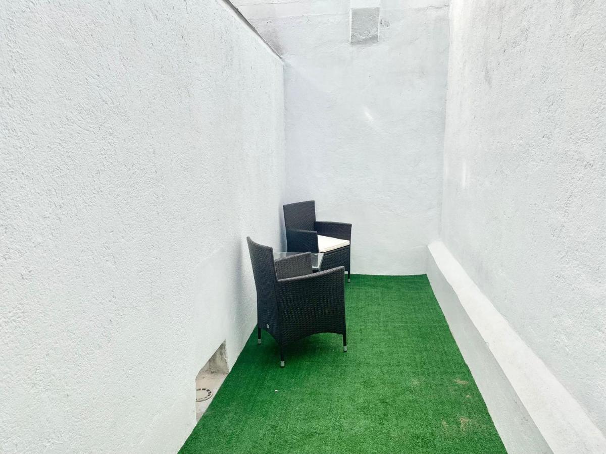 Puente Praga Aparment Lejlighed Madrid Eksteriør billede