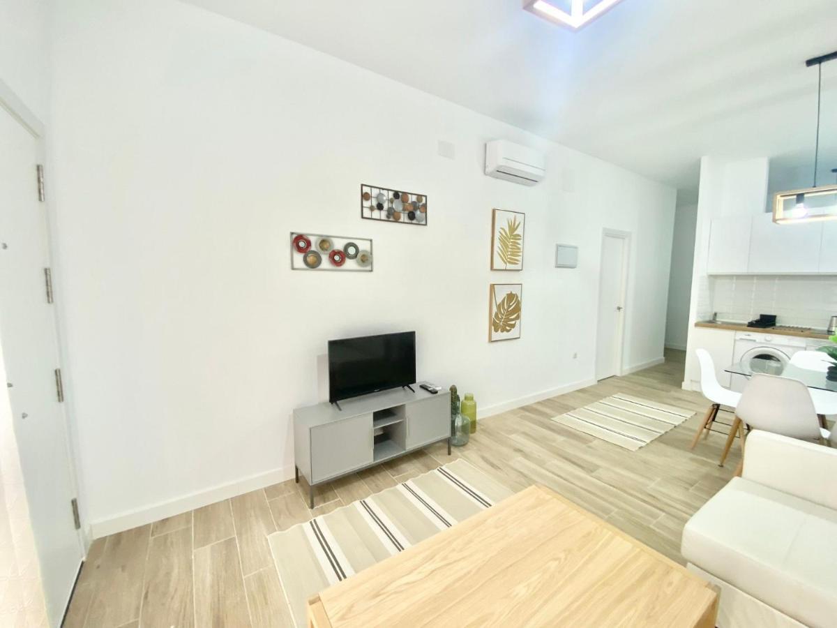 Puente Praga Aparment Lejlighed Madrid Eksteriør billede