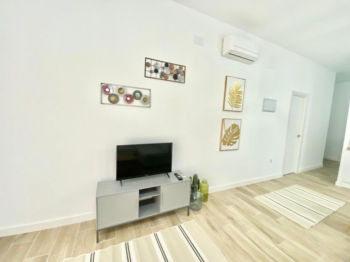 Puente Praga Aparment Lejlighed Madrid Eksteriør billede