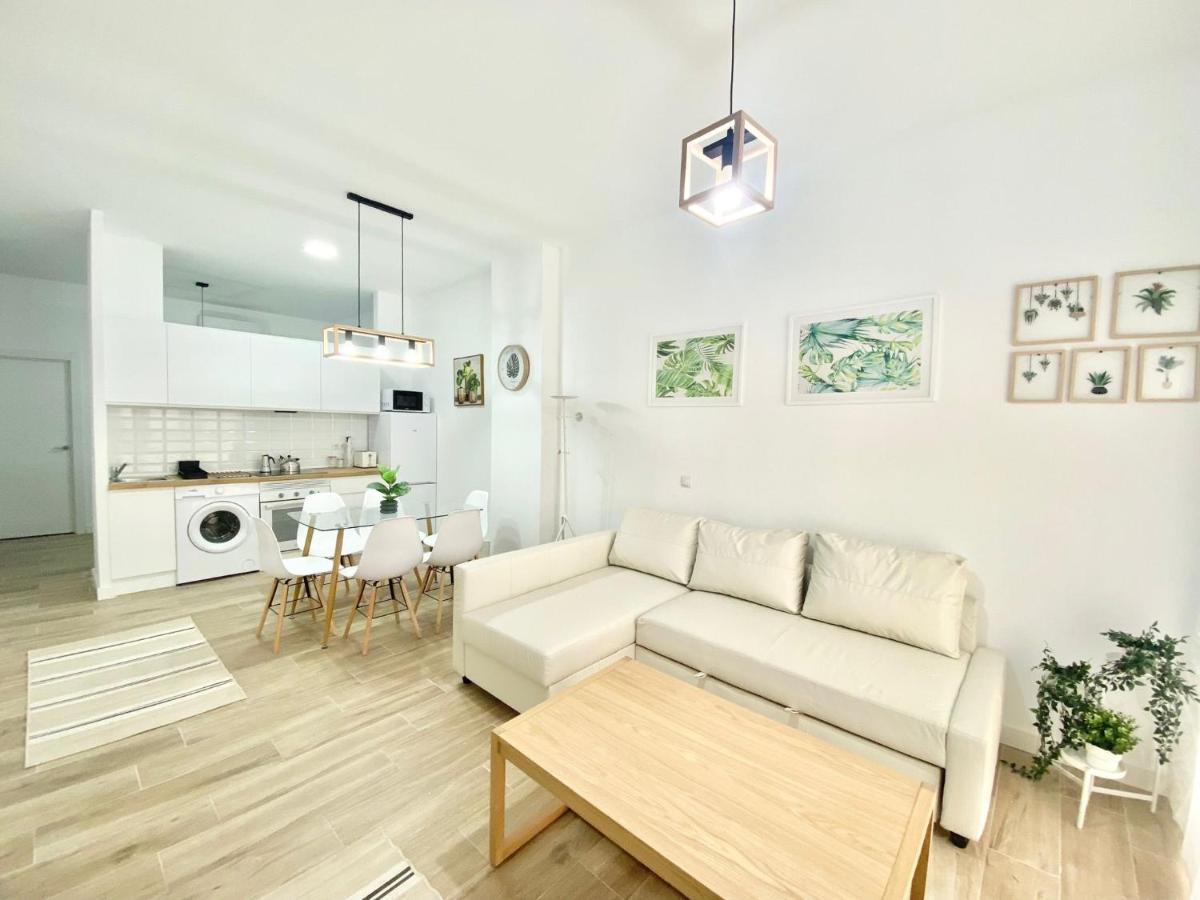 Puente Praga Aparment Lejlighed Madrid Eksteriør billede